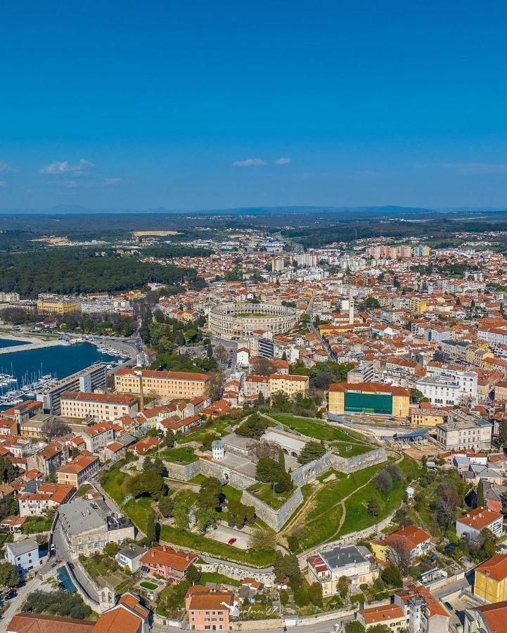 Appartamento Apartman Cukar Pola Esterno foto